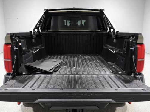 2025 Toyota Tacoma Hybrid 