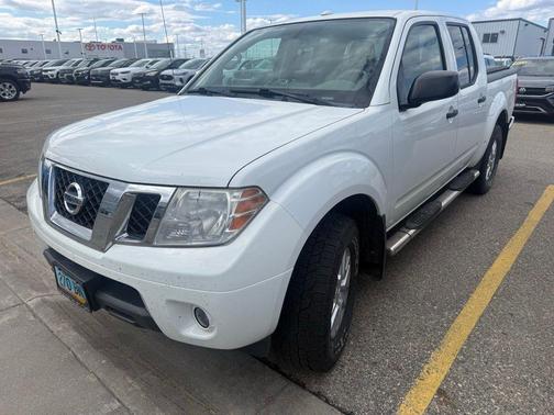Glacier White 2015 Nissan Frontier SV