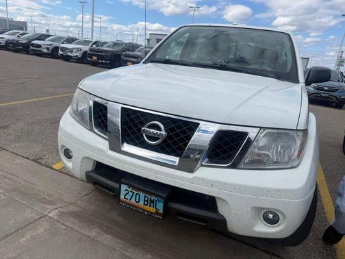 Glacier White 2015 Nissan Frontier SV