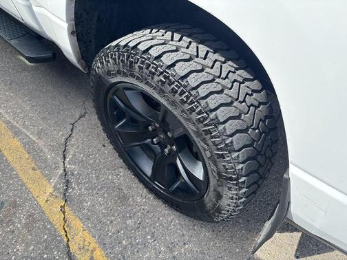 Bright White Clearcoat 2020 RAM 1500 Big Horn/Lone Star