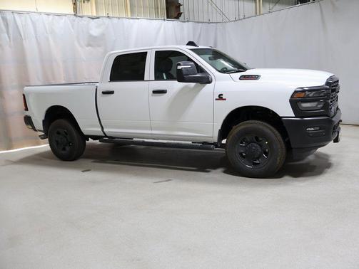 2025 RAM 3500 Tradesman Crew Cab 4x4 6'4' Box