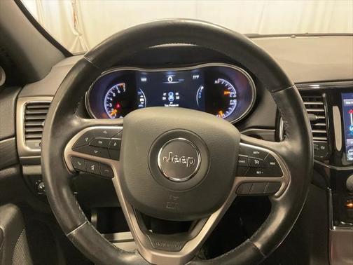 2022 Jeep Grand Cherokee Laredo