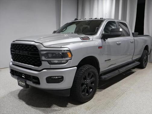 2022 RAM 2500 Big Horn Crew Cab 4x4 8' Box