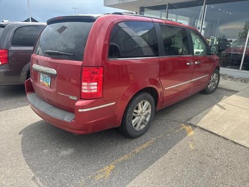 2009 Chrysler Town & Country Limited