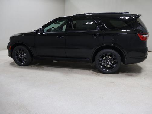 DB Black Clearcoat 2026 Dodge Durango GT AWD