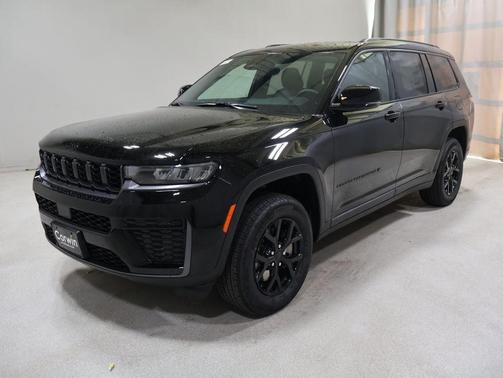 Diamond Black Crystal Pearlcoat 2026 Jeep Grand Cherokee L Altitude