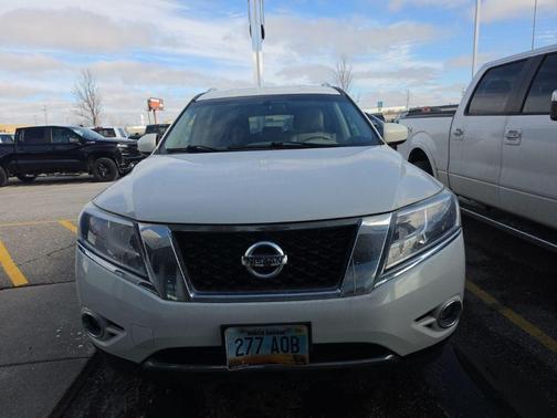 Moonlight White 2013 Nissan Pathfinder SL