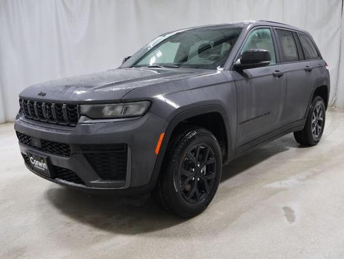 Baltic Gray Metallic Clearcoat 2026 Jeep Grand Cherokee Altitude