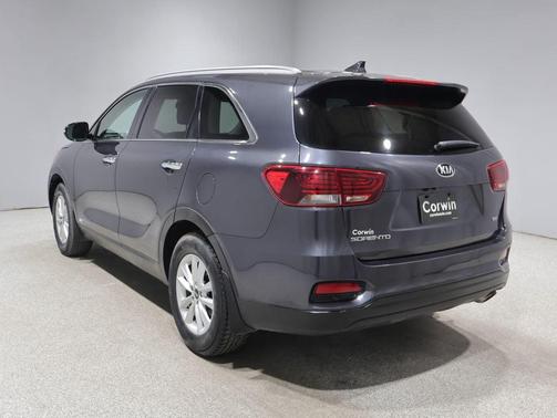 Platinum Graphite 2019 Kia Sorento LX