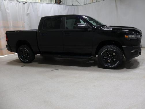 2026 RAM 1500 Warlock Crew Cab 4x4 5'7' Box