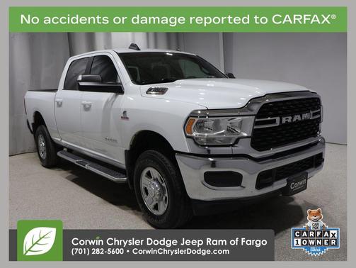 Bright White Clearcoat 2022 RAM 2500 Big Horn Crew Cab 4x4 6'4' Box