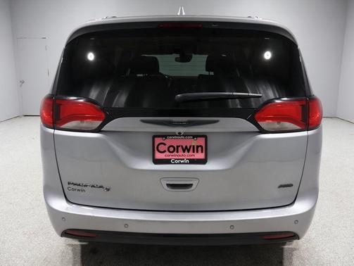 2020 Chrysler Pacifica L