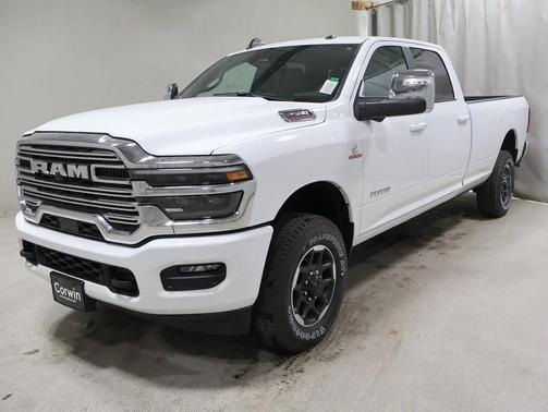 2025 RAM 2500 Laramie Crew Cab 4x4 8' Box