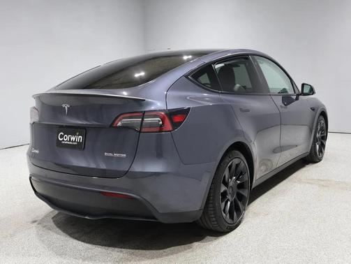 2022 Tesla Model Y Performance Dual Motor All-Wheel Drive