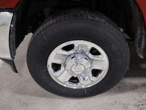 2025 RAM 2500 Tradesman Crew Cab 4x4 8' Box