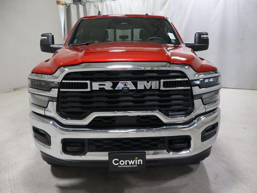 2025 RAM 2500 Tradesman Crew Cab 4x4 8' Box