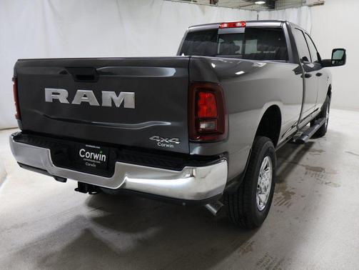2025 RAM 2500 Tradesman Crew Cab 4x4 8' Box