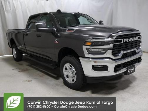 2025 RAM 2500 Tradesman Crew Cab 4x4 8' Box