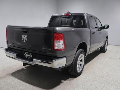 Granite Crystal Metallic Clearcoat 2022 RAM 1500 Big Horn/Lone Star
