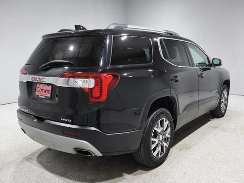 2023 GMC Acadia AWD SLT