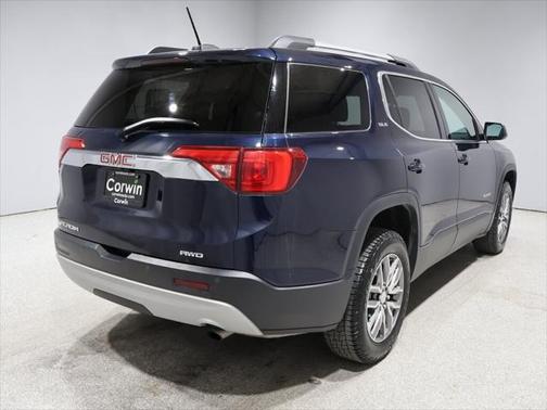 2017 GMC Acadia SLE-2