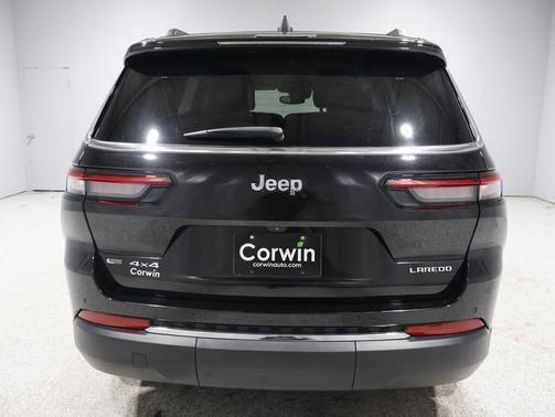 2022 Jeep Grand Cherokee L Laredo