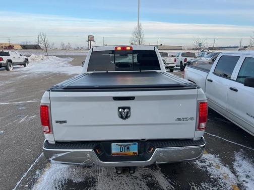 2017 RAM 2500 Laramie Crew Cab 4x4 6'4' Box