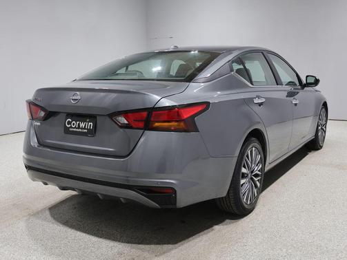 Gun Metallic 2025 Nissan Altima SV FWD