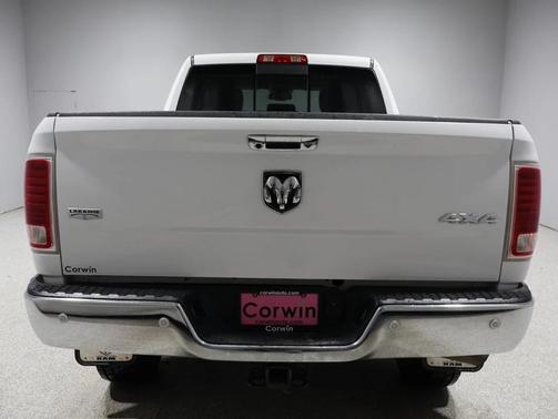 2018 RAM 2500 Laramie Crew Cab 4x4 6'4' Box