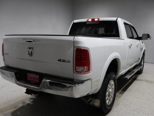 2018 RAM 2500 Laramie Crew Cab 4x4 6'4' Box