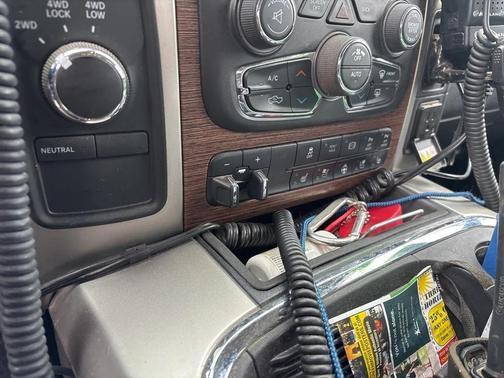 2018 RAM 2500 Laramie Crew Cab 4x4 6'4' Box