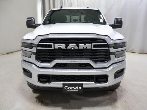 Bright White Clearcoat 2026 RAM 2500 Tradesman Crew Cab 4x4 6'4' Box