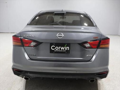 2023 Nissan Altima SR Intelligent AWD