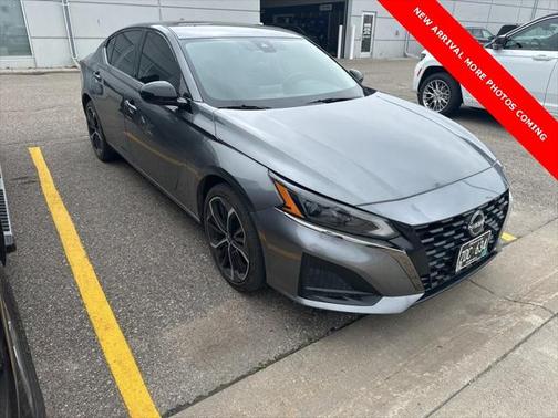 2023 Nissan Altima SR Intelligent AWD