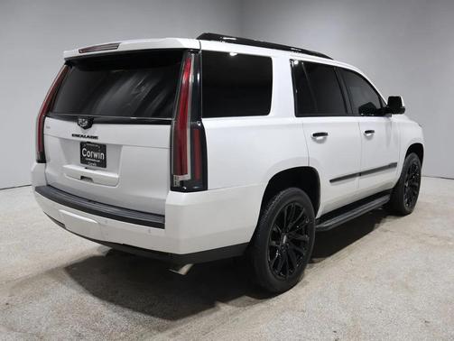 2016 Cadillac Escalade Luxury