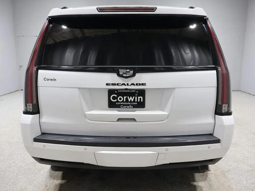 2016 Cadillac Escalade Luxury