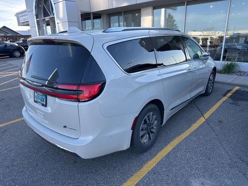 2021 Chrysler Pacifica Hybrid Limited