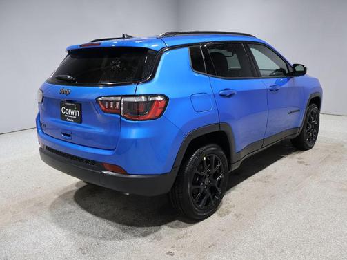 Hydro Blue Pearlcoat 2026 Jeep Compass Latitude