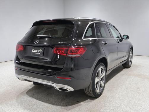 Black 2022 Mercedes-Benz GLC 300 4MATIC