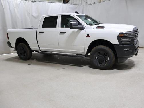 2025 RAM 3500 Tradesman Crew Cab 4x4 6'4' Box
