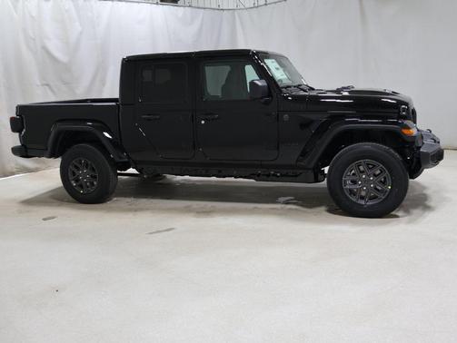 2026 Jeep Gladiator Sport S