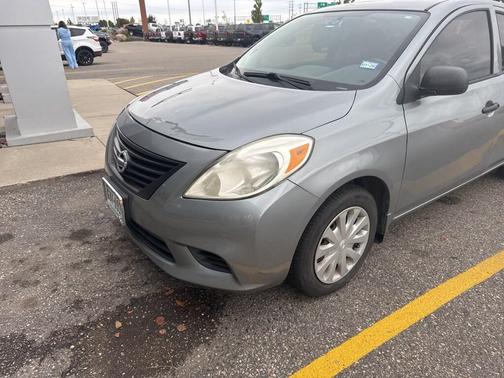 2014 Nissan Versa 1.6 S+
