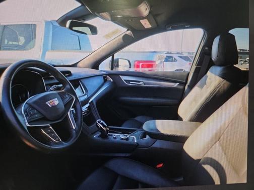 2023 Cadillac XT5 Luxury