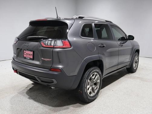 2020 Jeep Cherokee Trailhawk