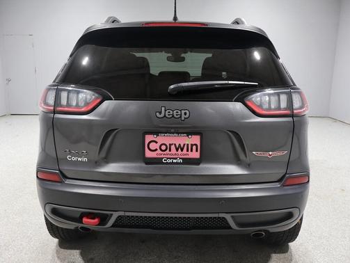 2020 Jeep Cherokee Trailhawk
