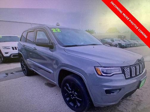 2022 Jeep Grand Cherokee Laredo