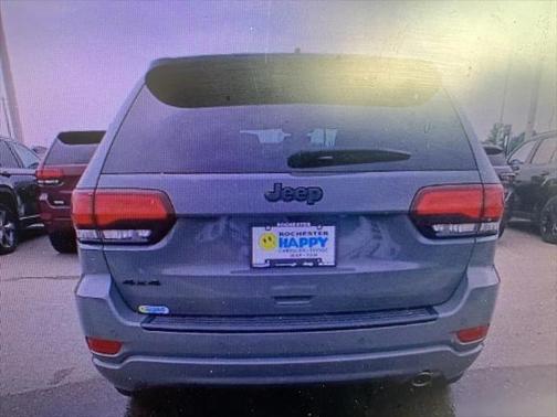 2022 Jeep Grand Cherokee Laredo
