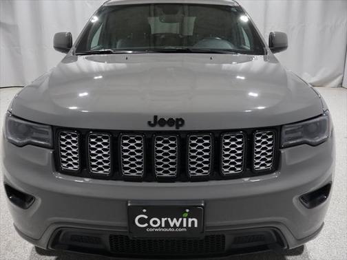 2022 Jeep Grand Cherokee Laredo