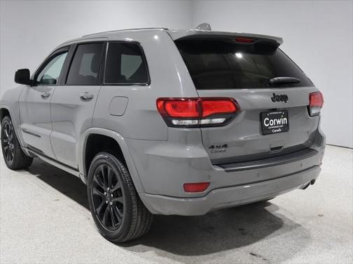 2022 Jeep Grand Cherokee Laredo