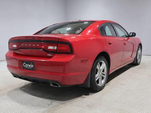 Redline 3 Coat Pearl 2013 Dodge Charger R/T